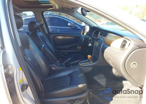 2003 Jaguar X-Type 3.0 z USA, uszkodzony, nr VIN SAJEA51C03WD06680